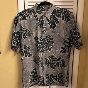 Men's Aloha Shirt in Black and White